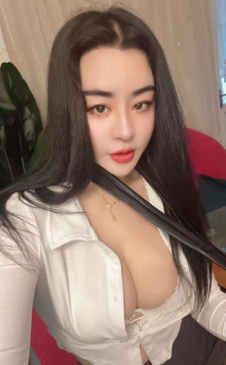 海珠脸色扮演情趣思思