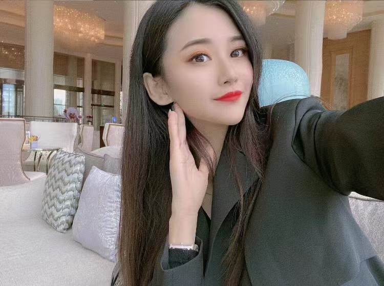 非常能撩的一个小姐姐，很贴心