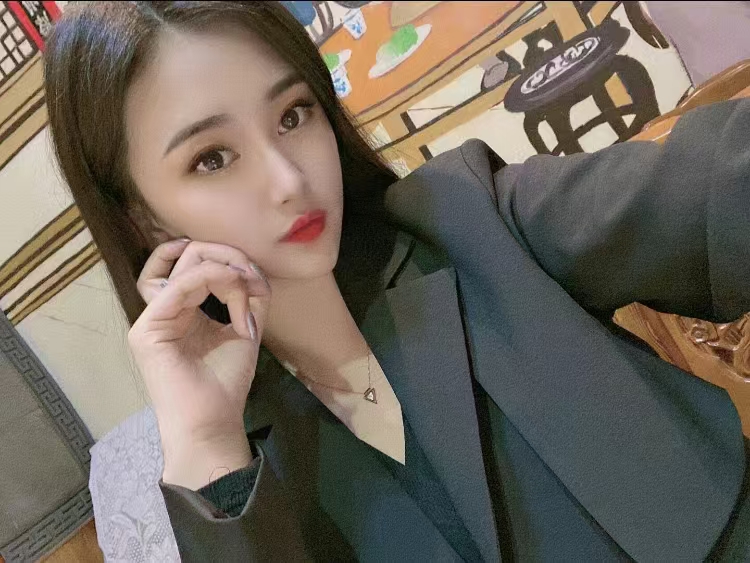 非常能撩的一个小姐姐，很贴心