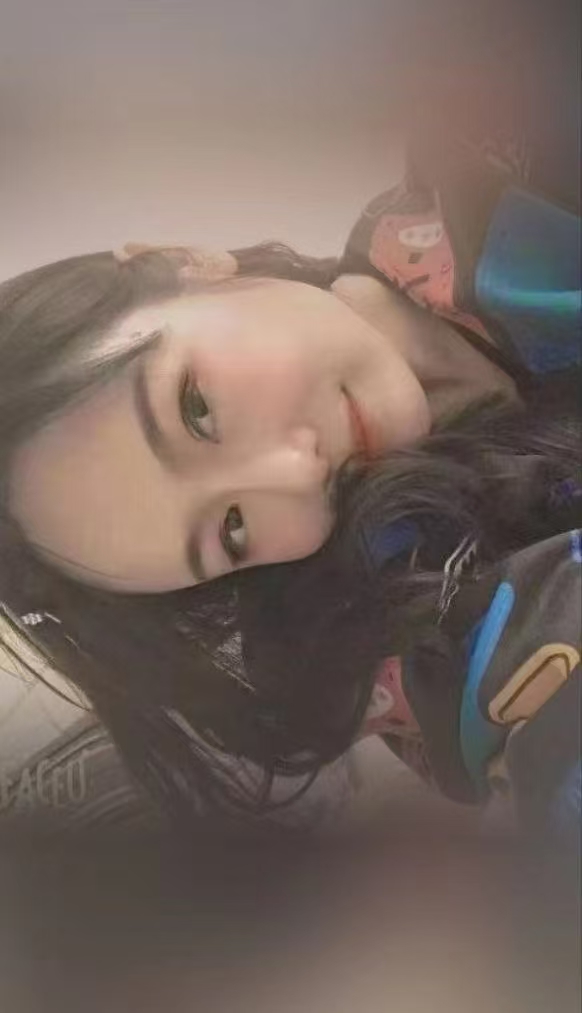 光谷气质甜妹小殿下