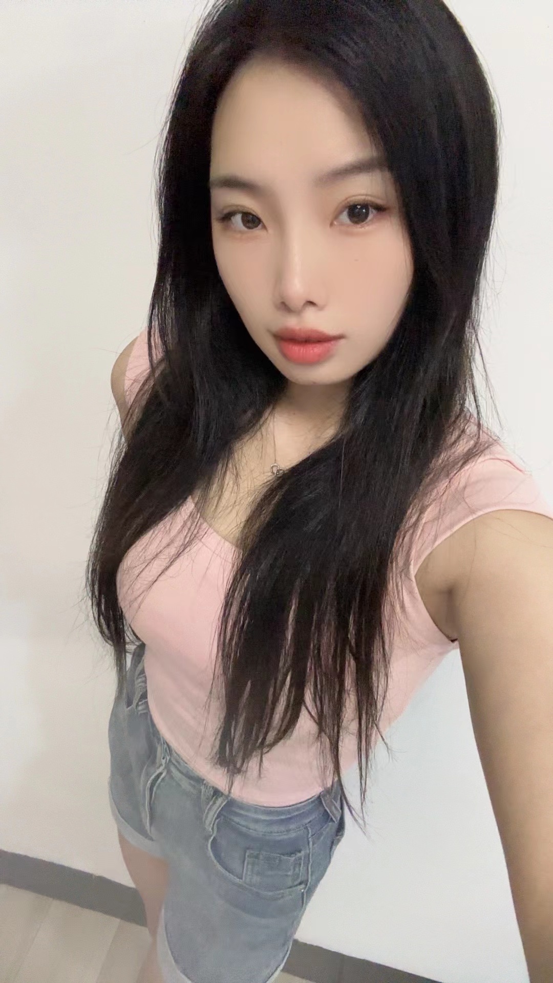 梅花园茉莉，新人很紧