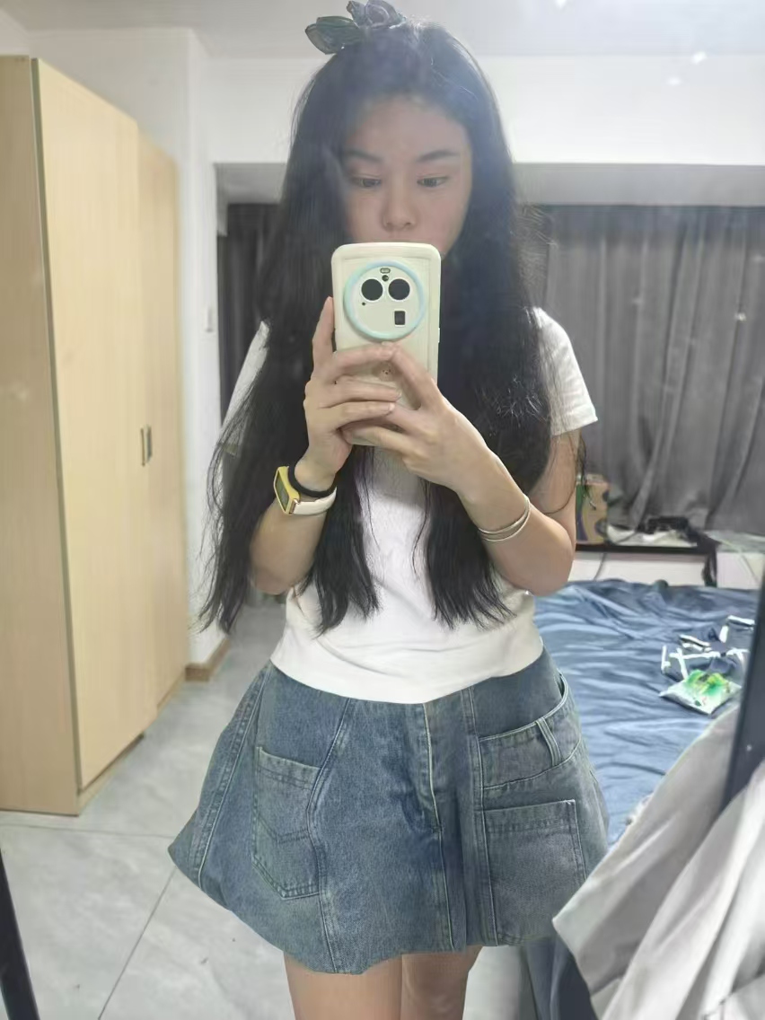 下沙乖巧白嫩花小妹