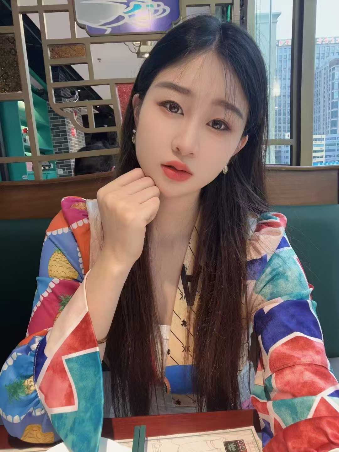 西乡高颜值妹妹