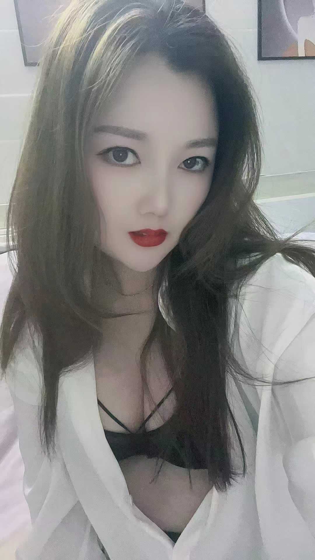 坪洲魅惑肥美欲女晴儿