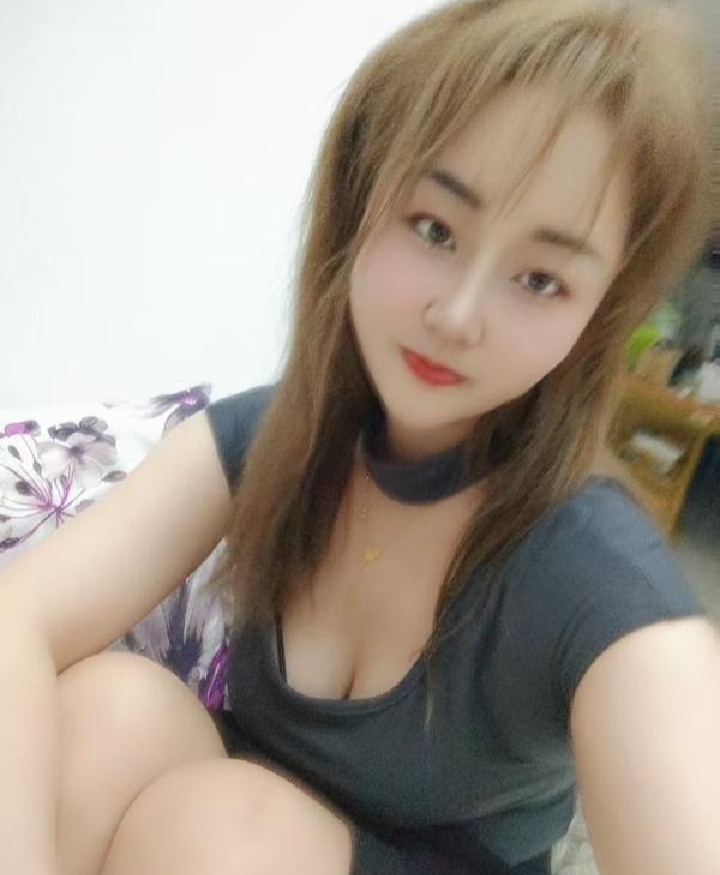 龙岗丰满服务型小姐姐