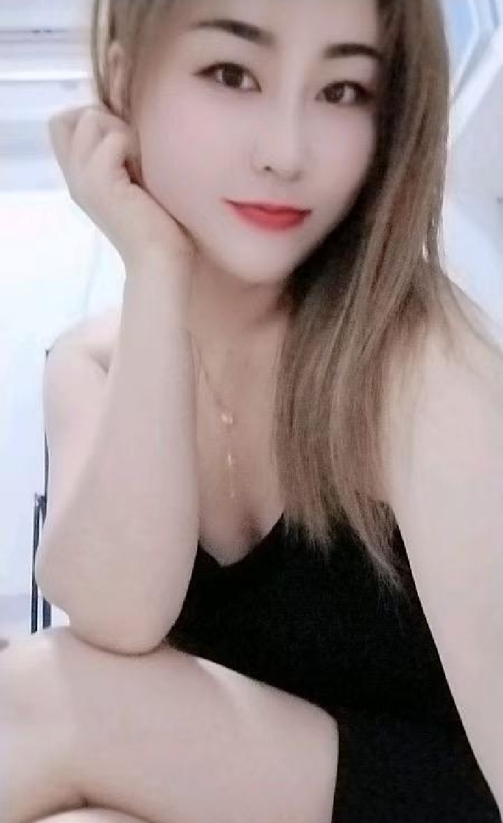 龙岗丰满服务型小姐姐