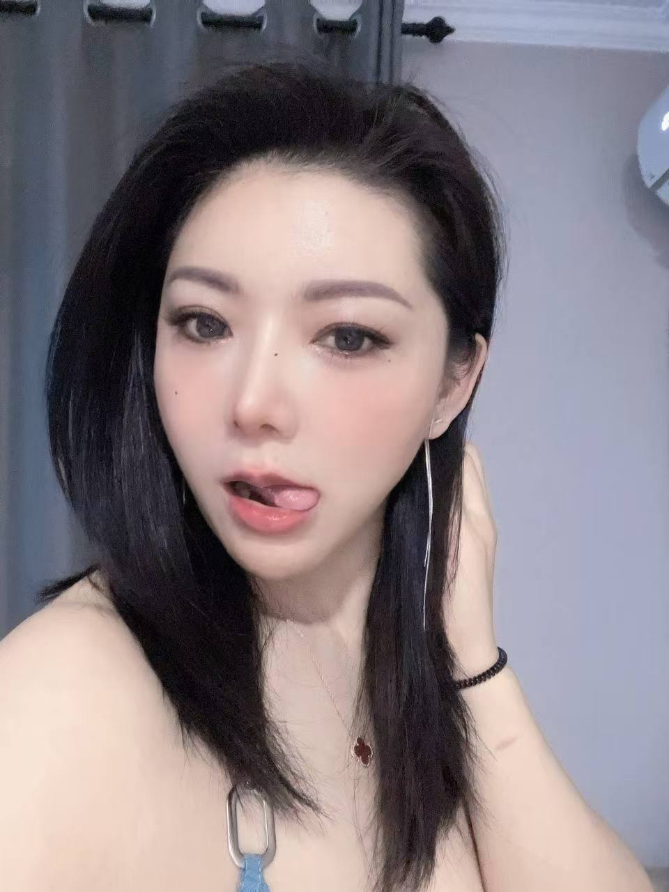 风情性感的妹子