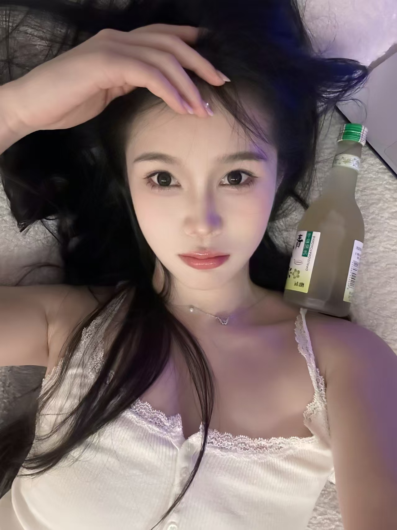 白嫩身材火辣的妹妹