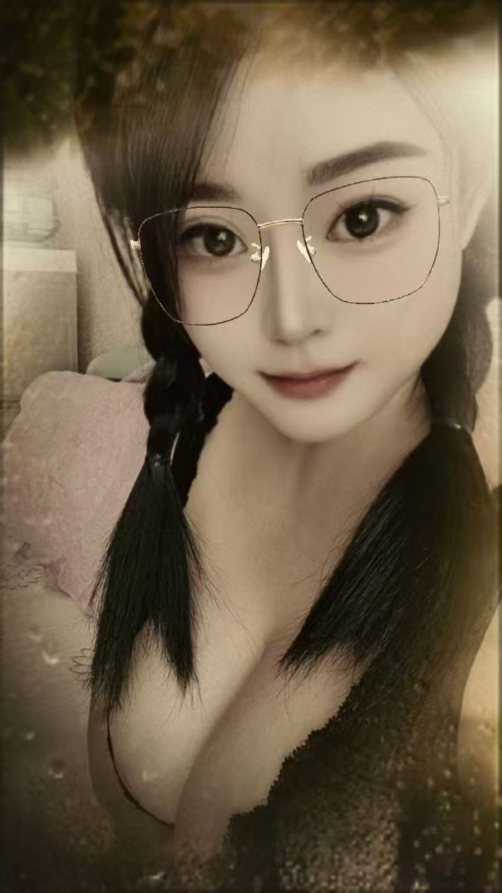 丰满热辣眼镜少妇宝丫头