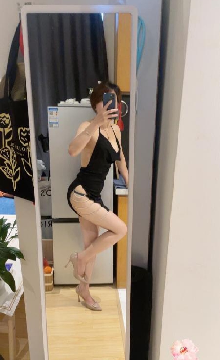 余杭火辣短发小少妇冰冰