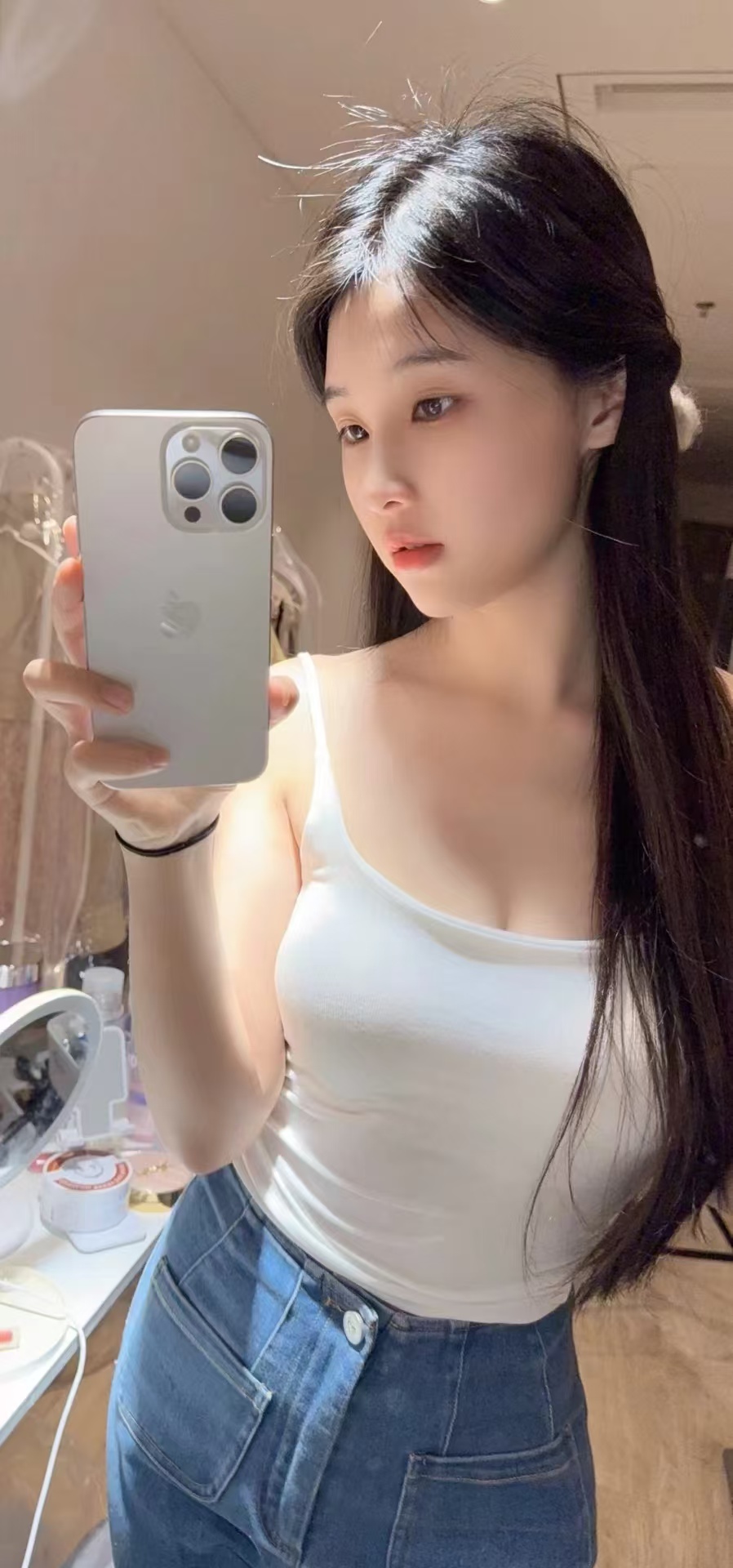 分享一让人很有欲望的嫩妹