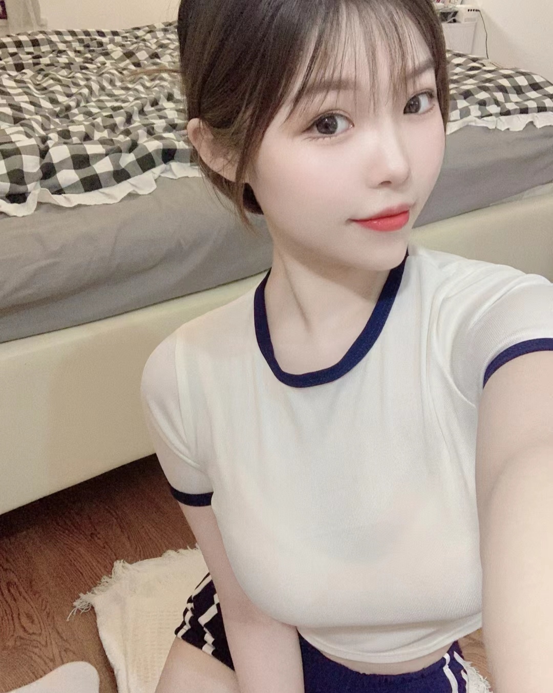 南阳服装个人兼职小姐姐