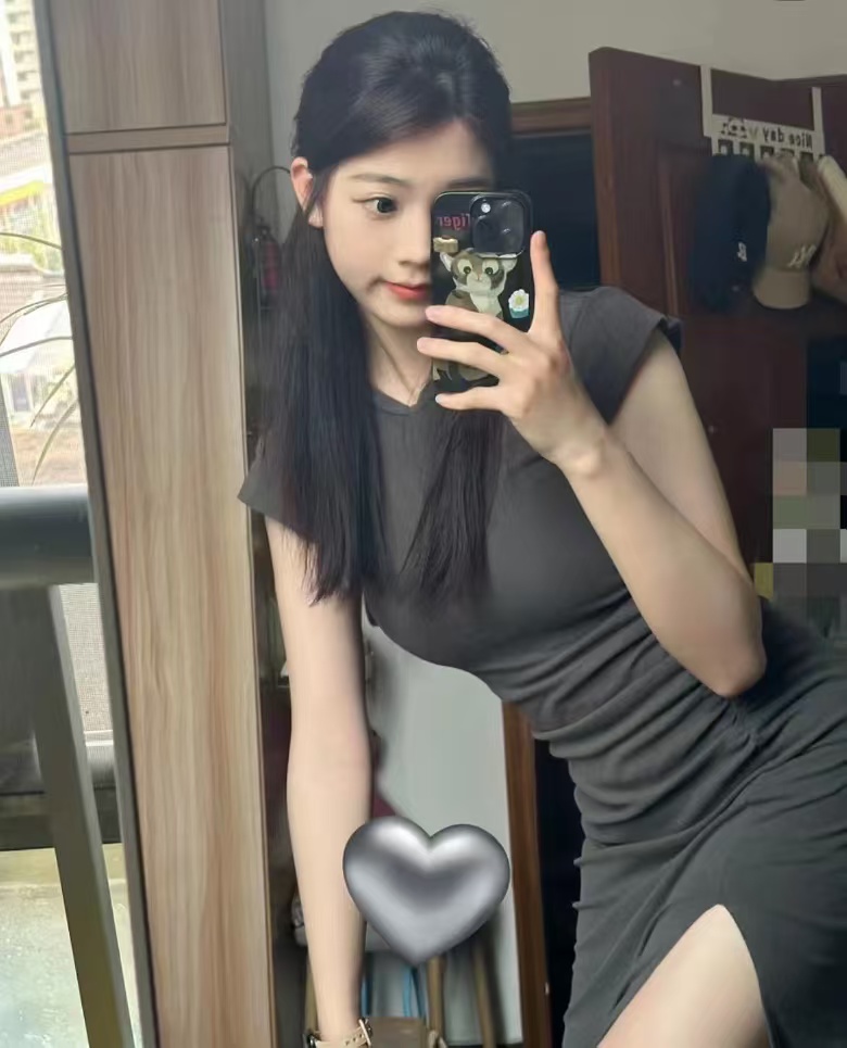 官渡极品身材甜妹草莓