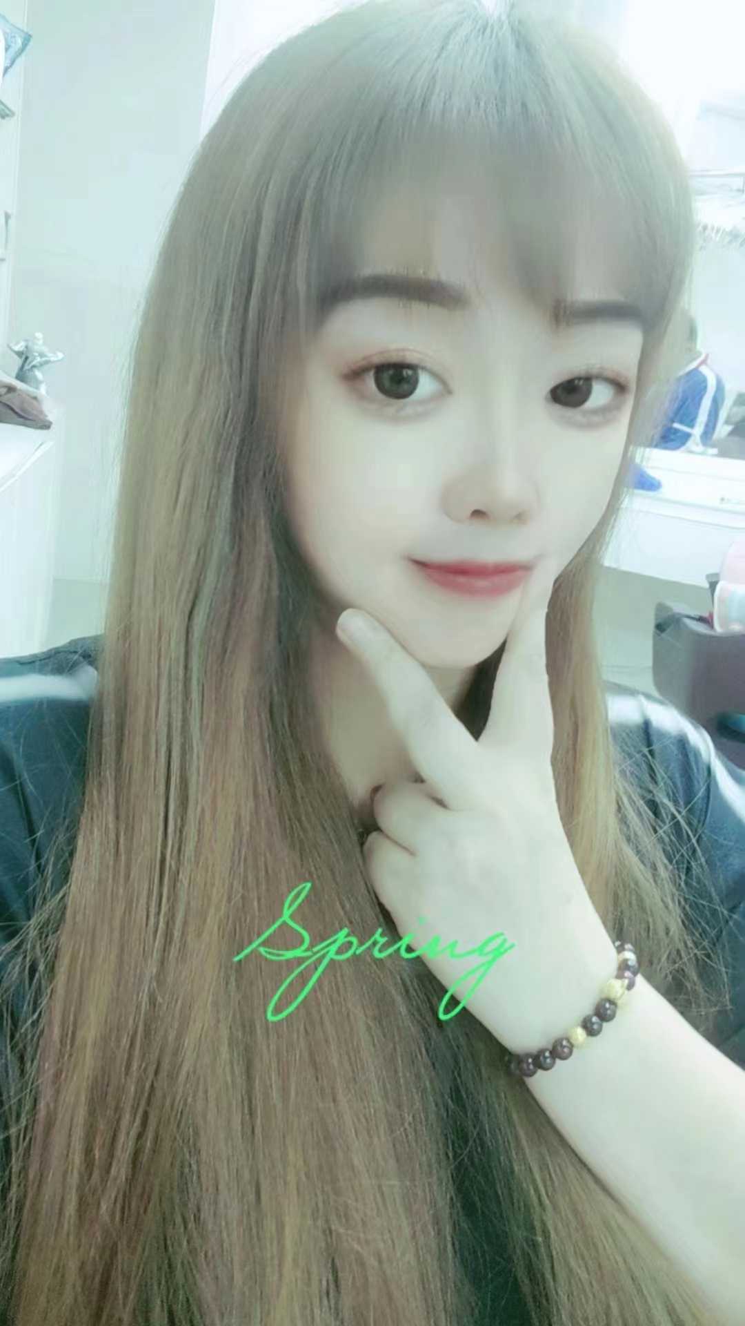 龙华丰乳热辣小姐姐小雪