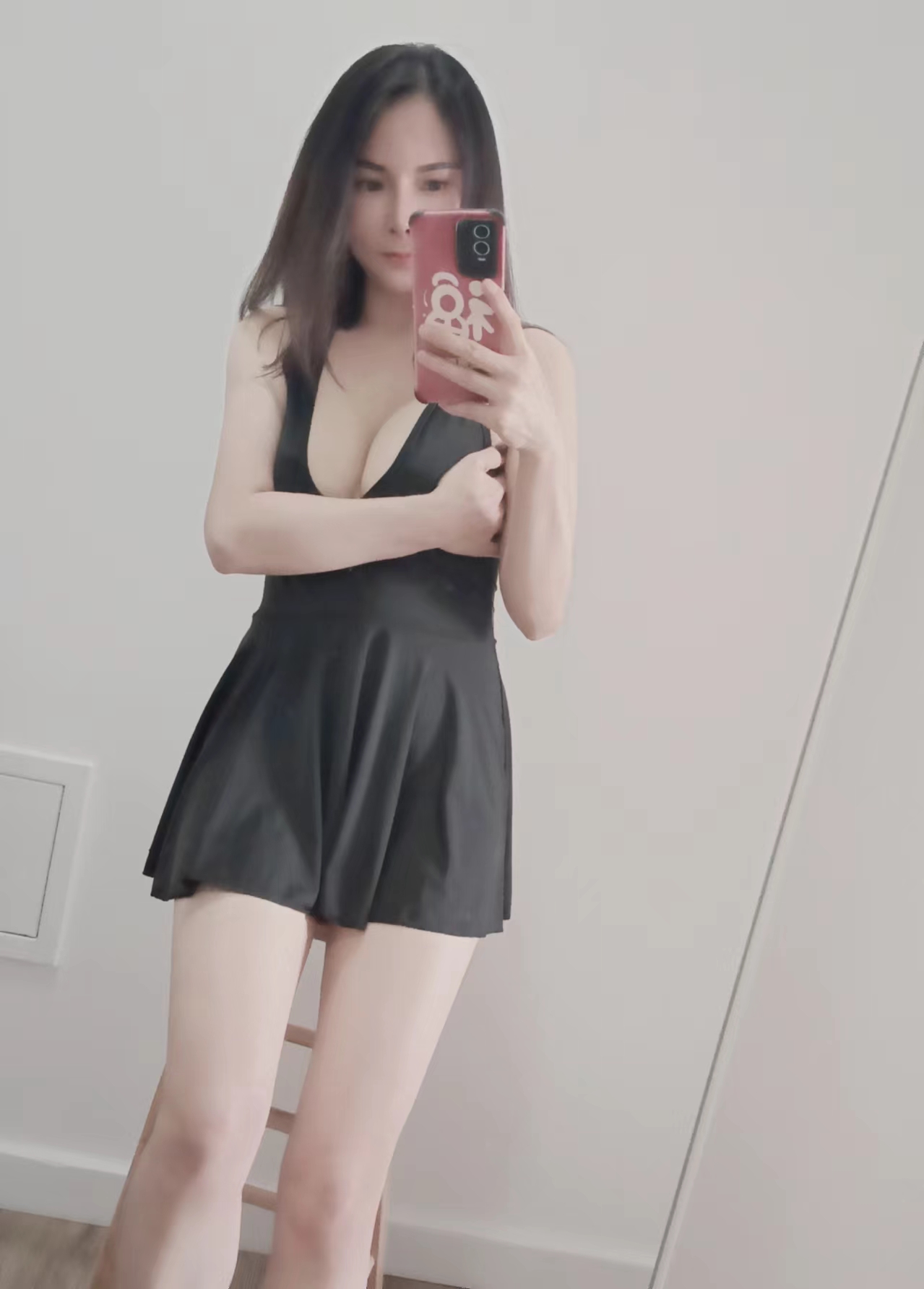 自聊自做的妹子