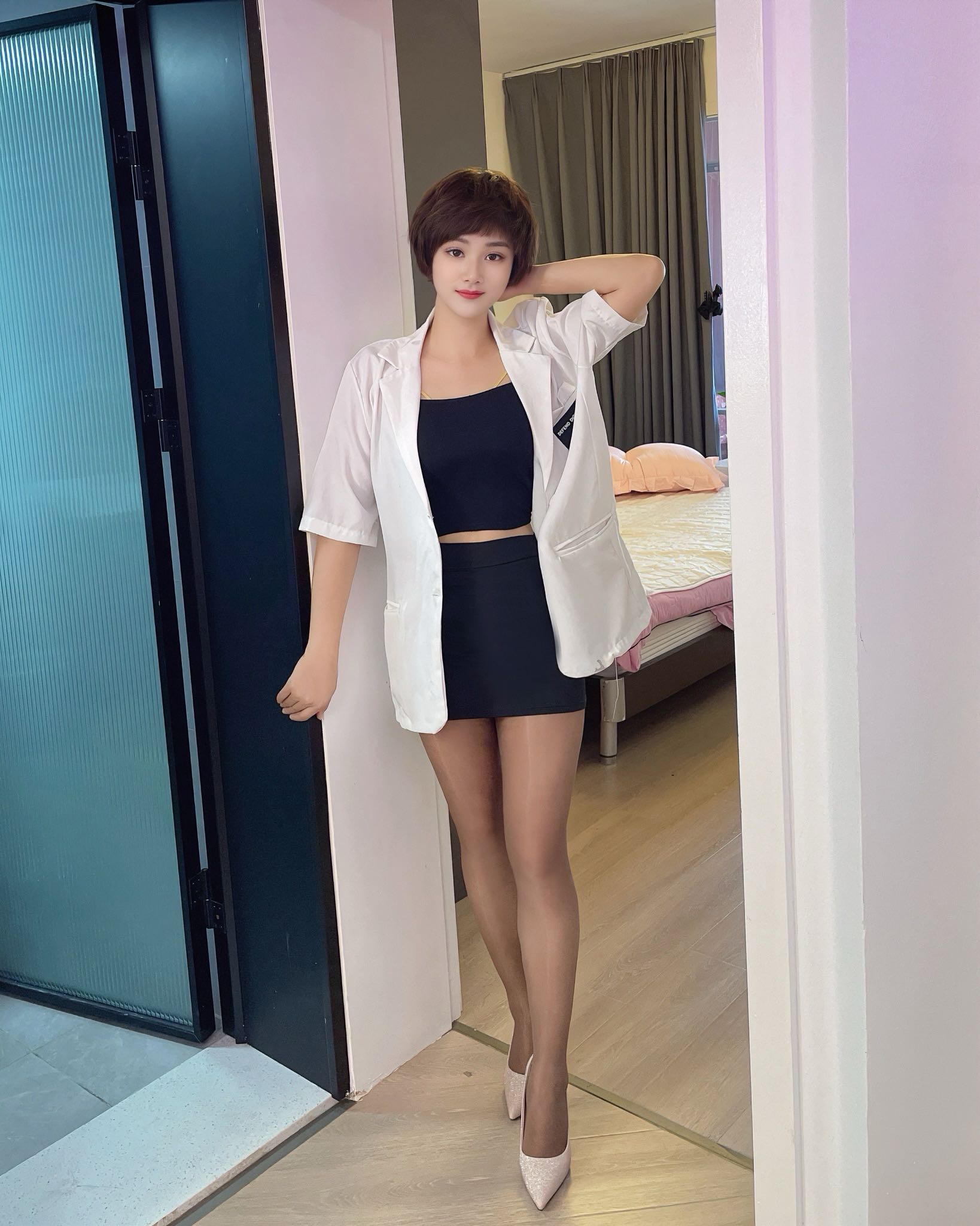 新人小九居家按摩抓龙筋