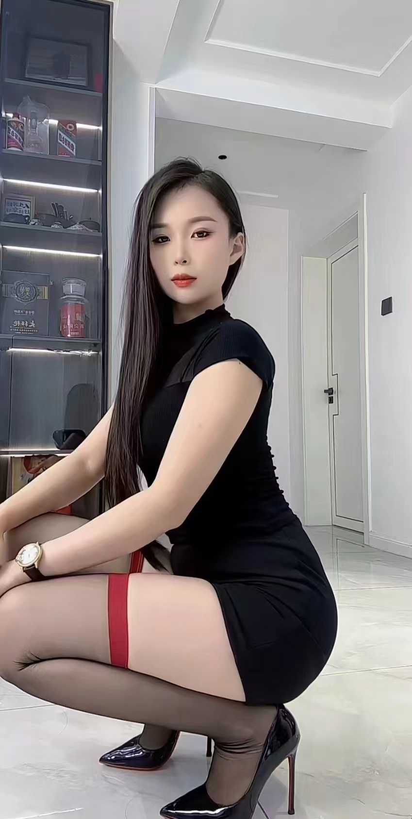 绿园区热辣大长腿车模晴儿