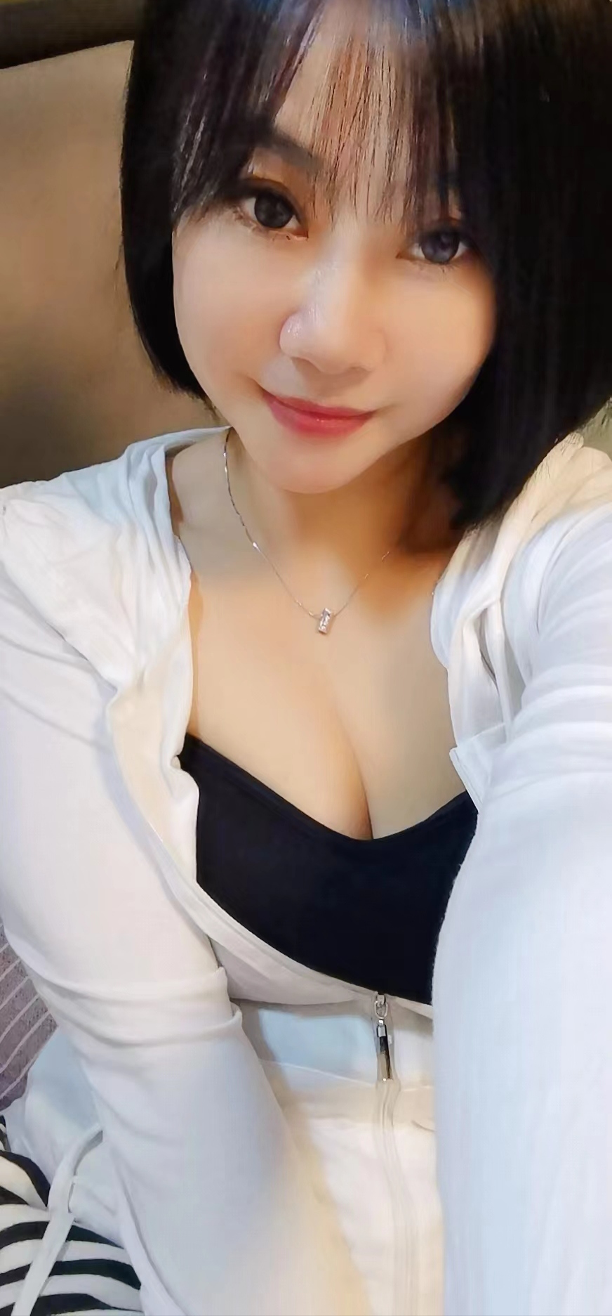 西乡塘性感短发少妇小安