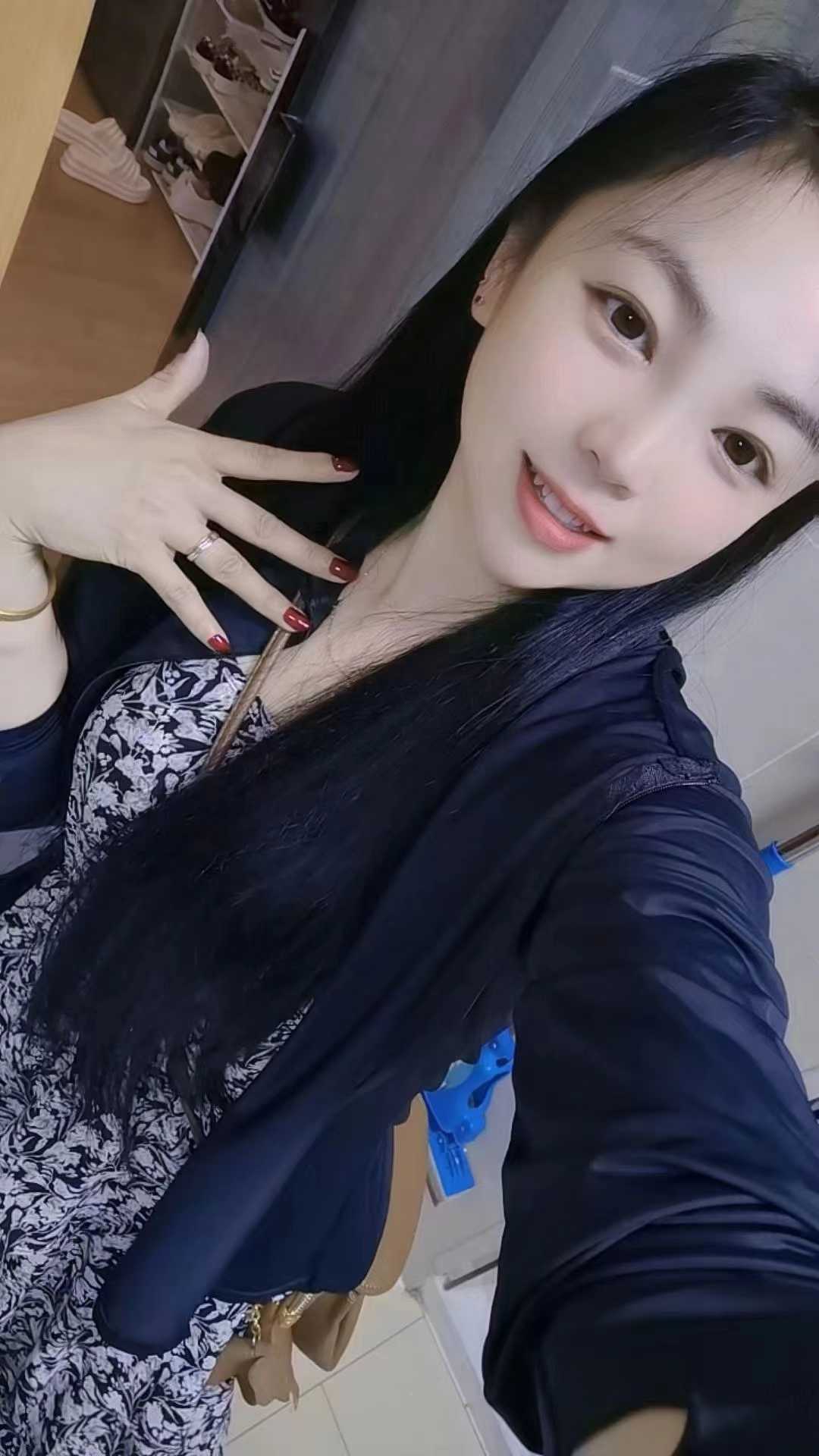 新区白嫩软糯小姐姐弯弯