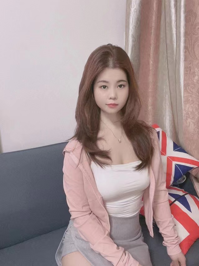 白云乖巧甜妹小米