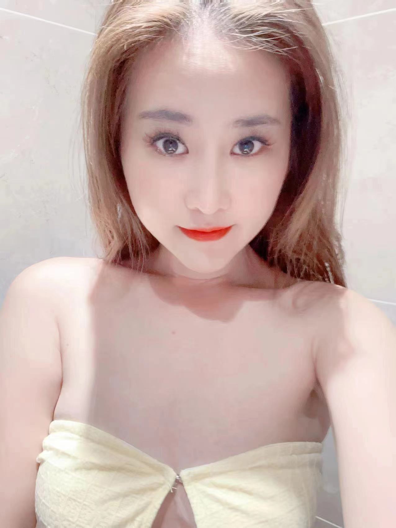 宝安白嫩甜妹小敏