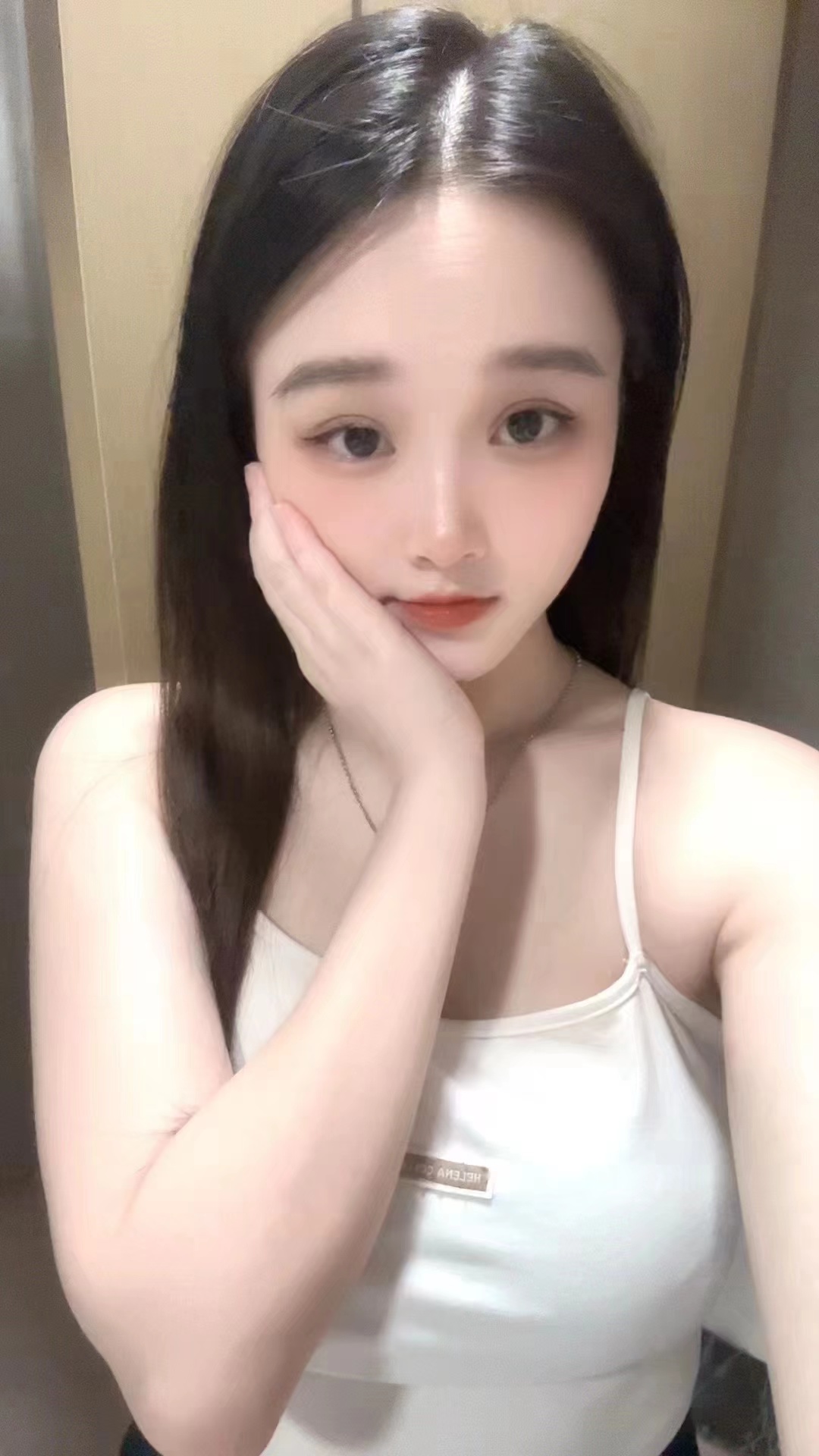 禅城白嫩大胸甜妹菲菲