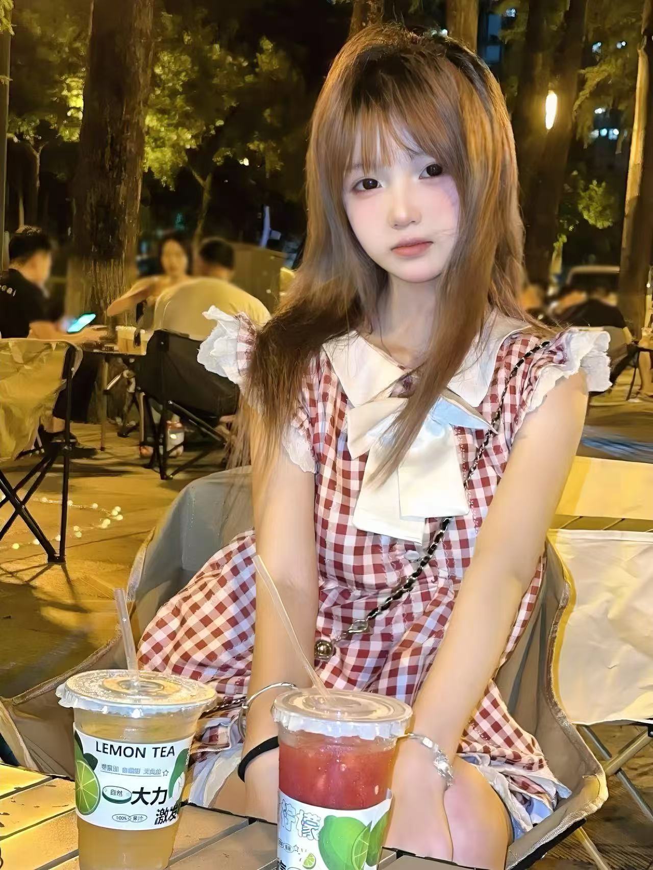 白嫩萝莉萌妹子siri