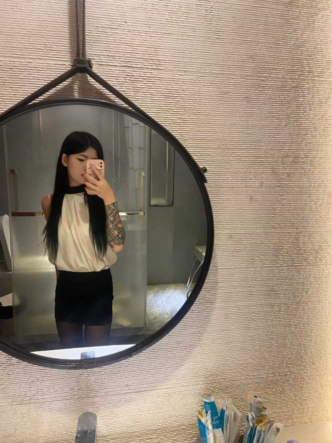 *桥纹身妹妹，提前预约