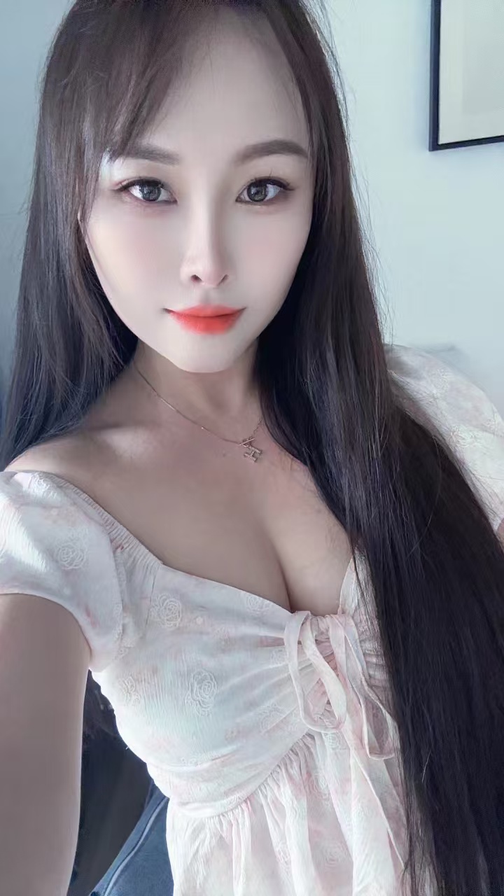 坂田火辣大胸小姐姐欢欢