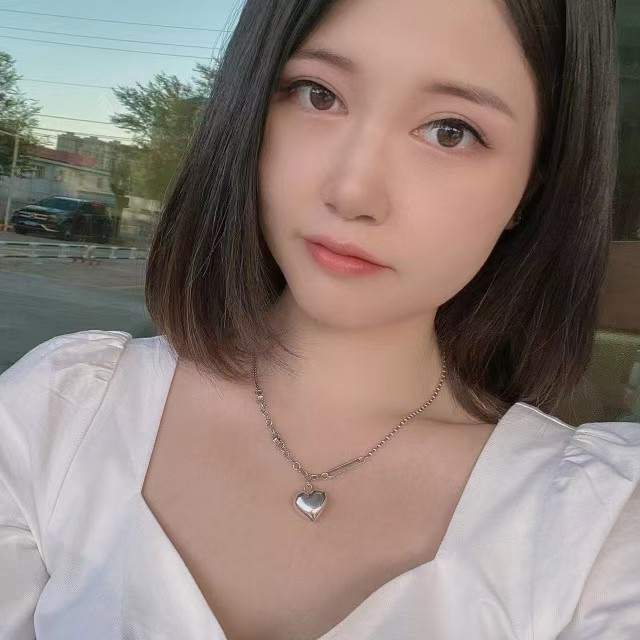 主动温柔，人照一致