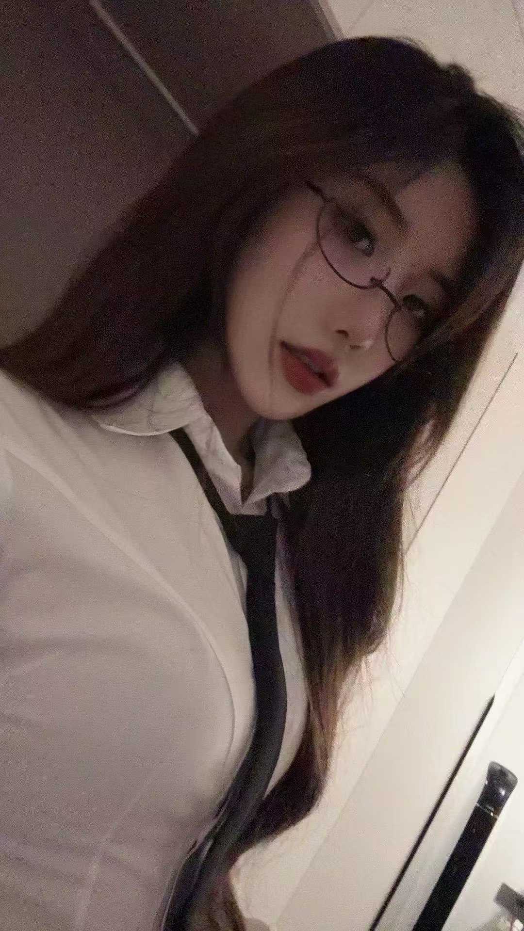 极品大长腿尤物小可爱