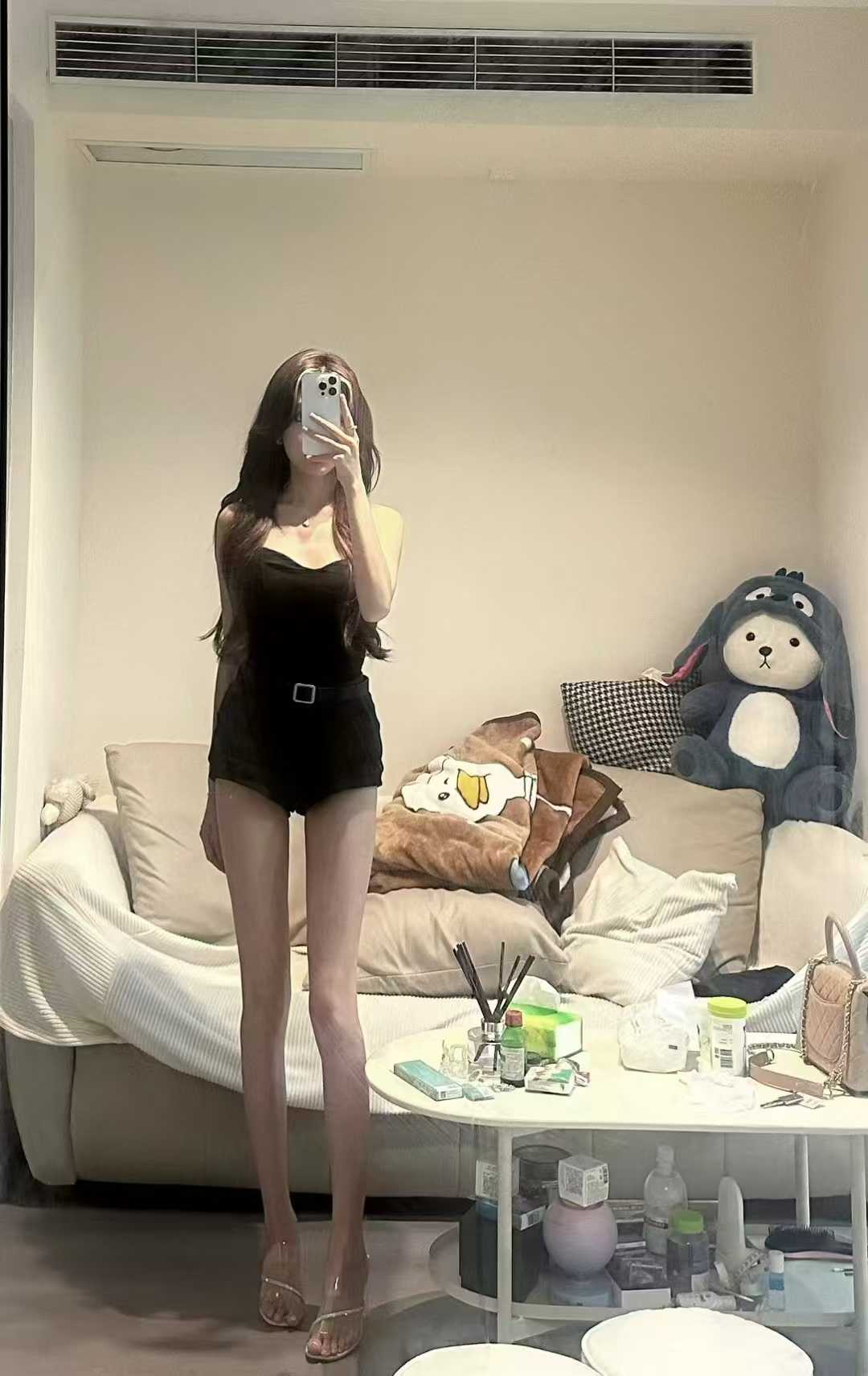 东站清新嫩妞小雪