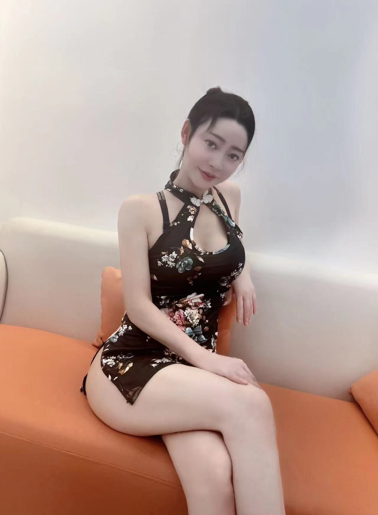 普陀极品身材情趣御姐凤凰