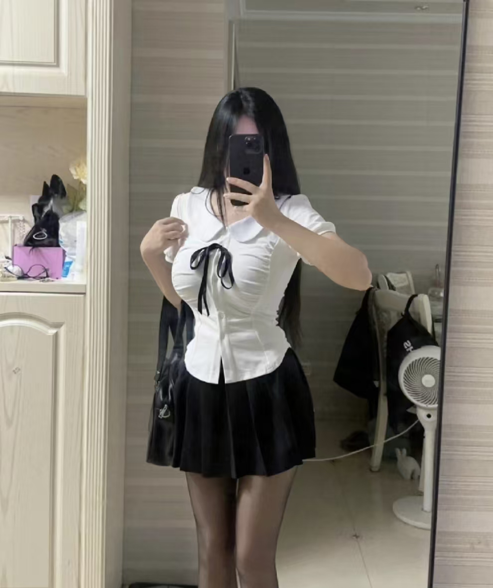 花都肉弹嫩妹彤彤