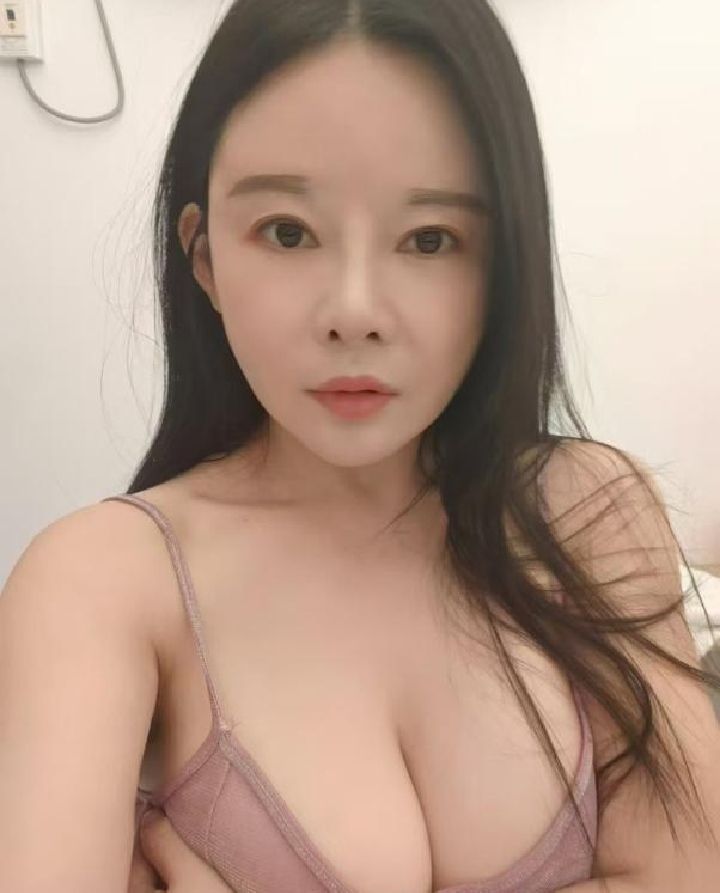 布吉惹火艳舞女郎雪莲