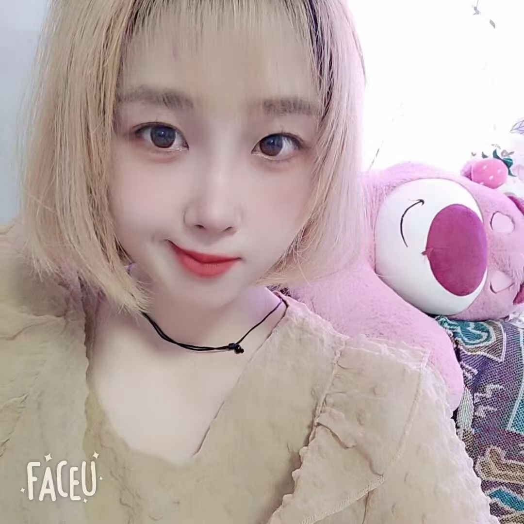 年轻漂亮的小妹