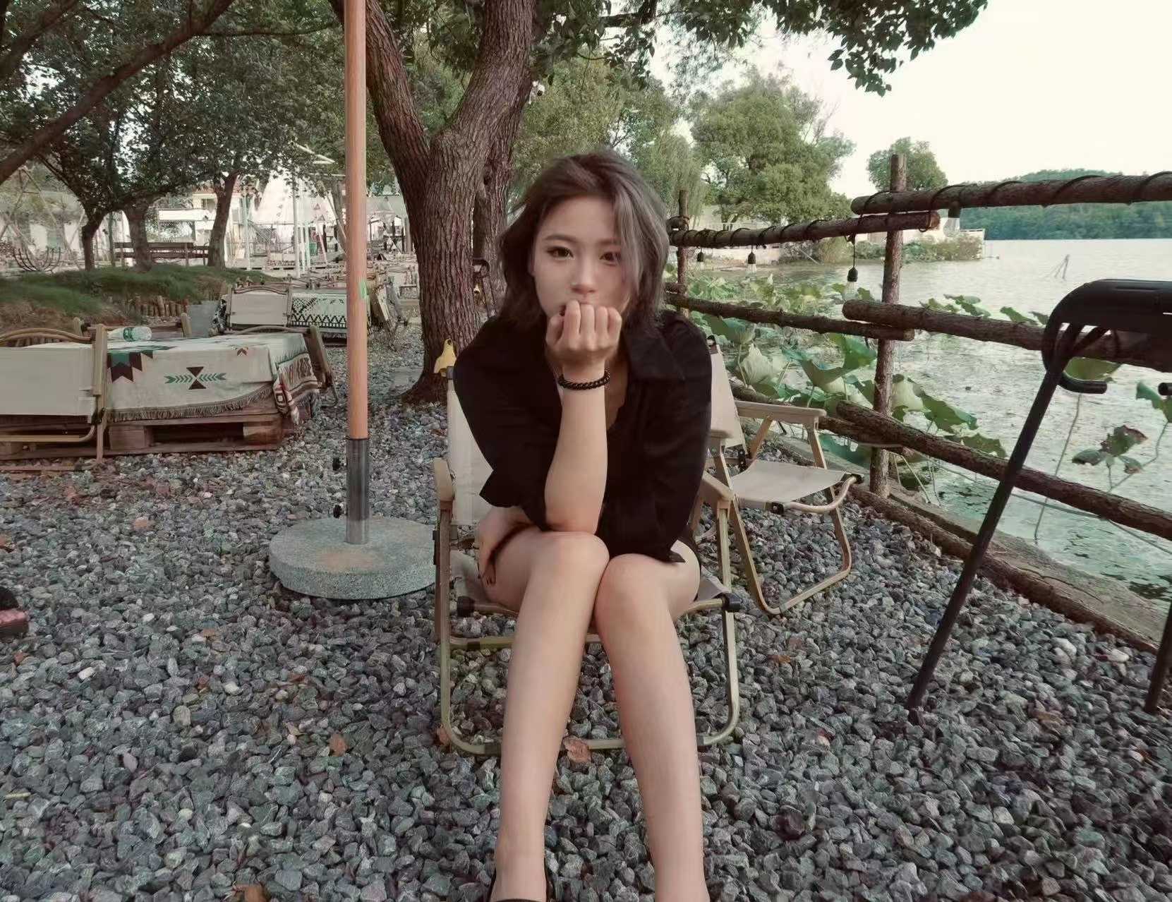 人照合一晚上八点半下班有空可以视频