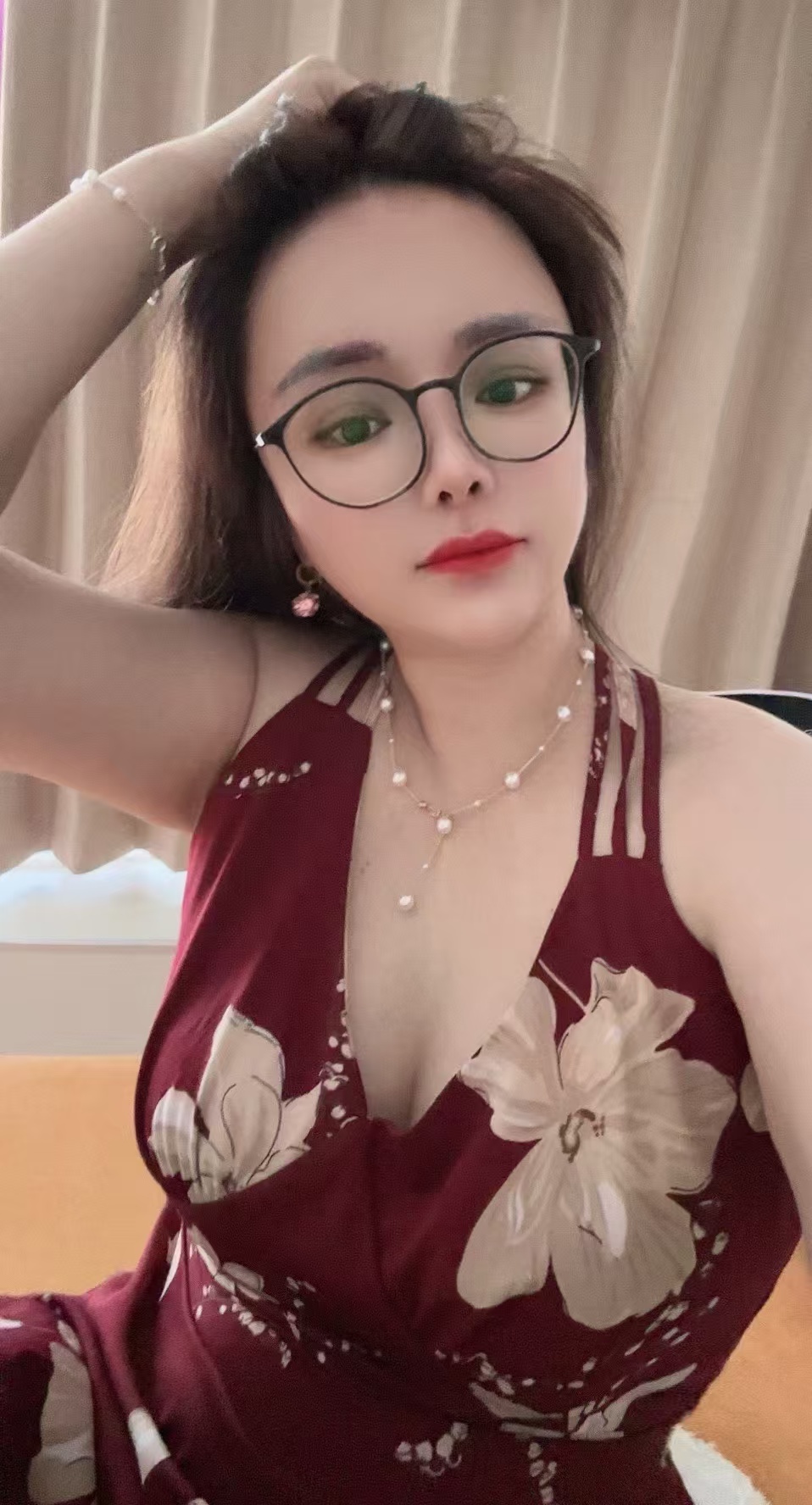 服务系少妇涵涵