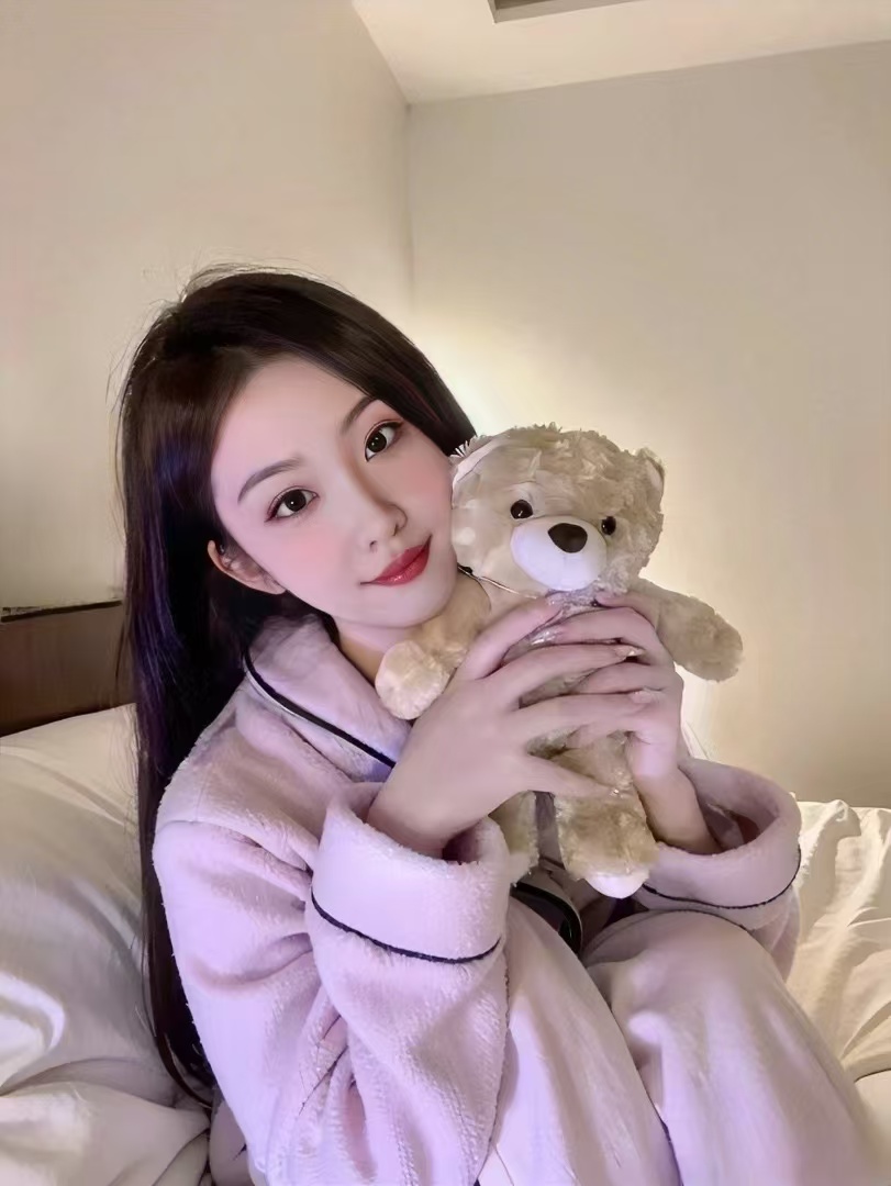 上城极品白嫩甜妹siri