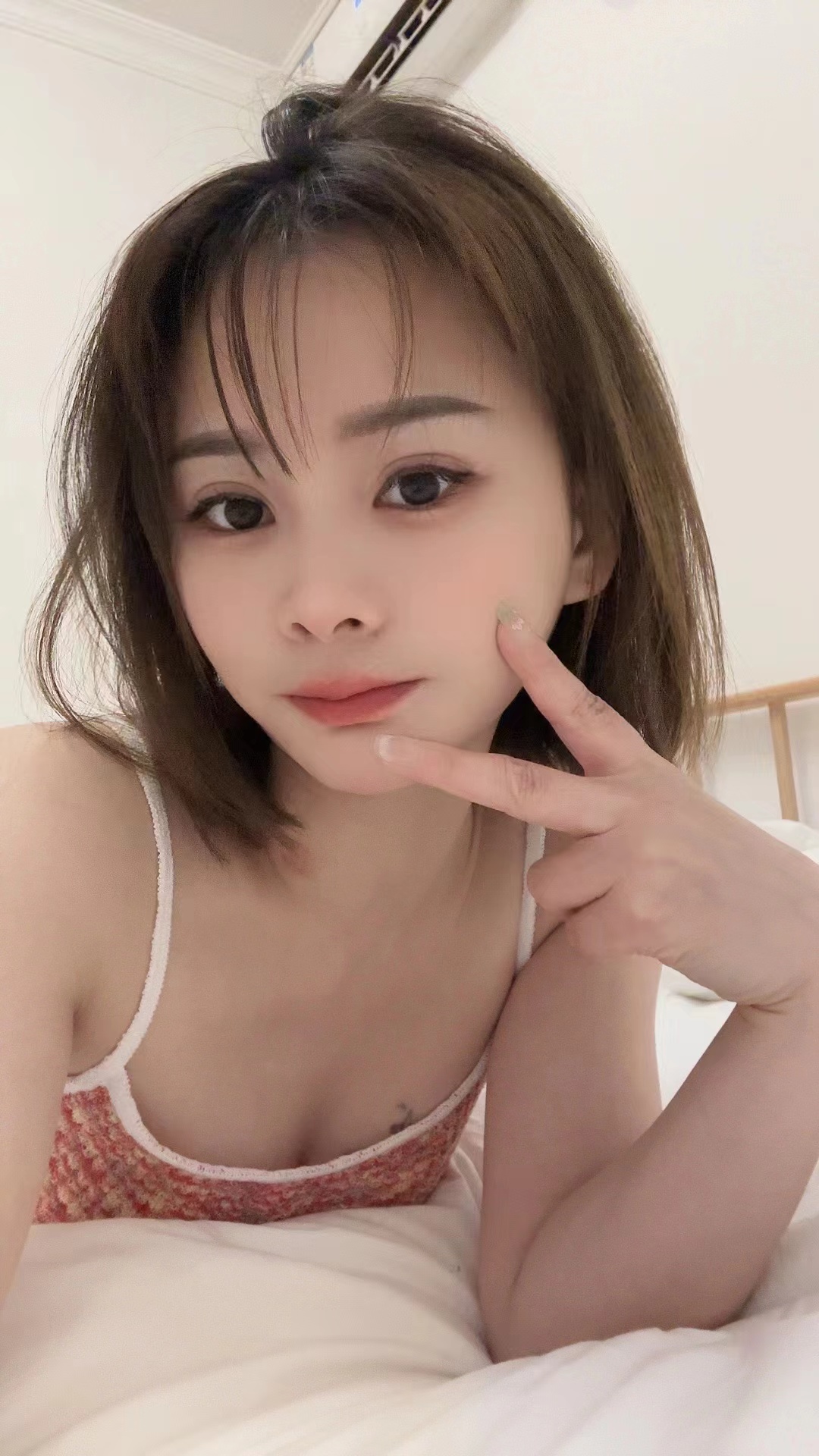 杨浦短发嫩妹小可爱