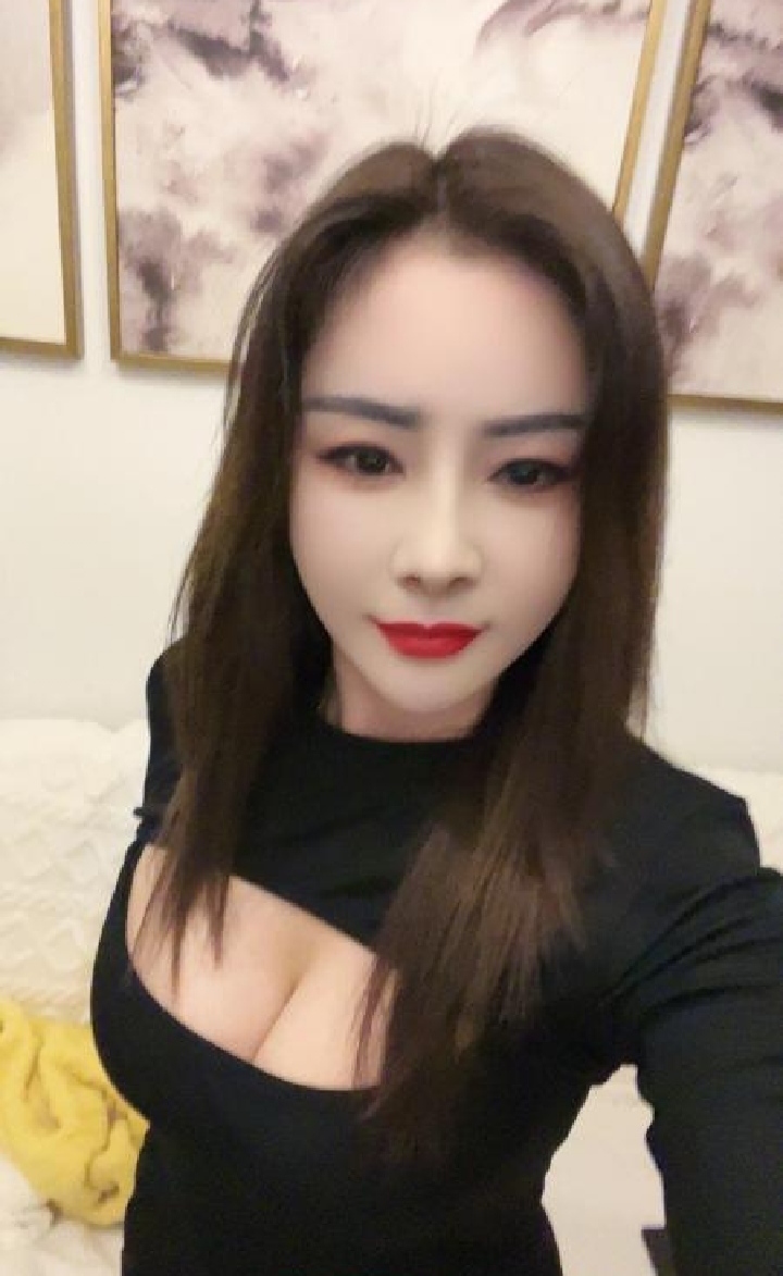 天河服务系大波波美女