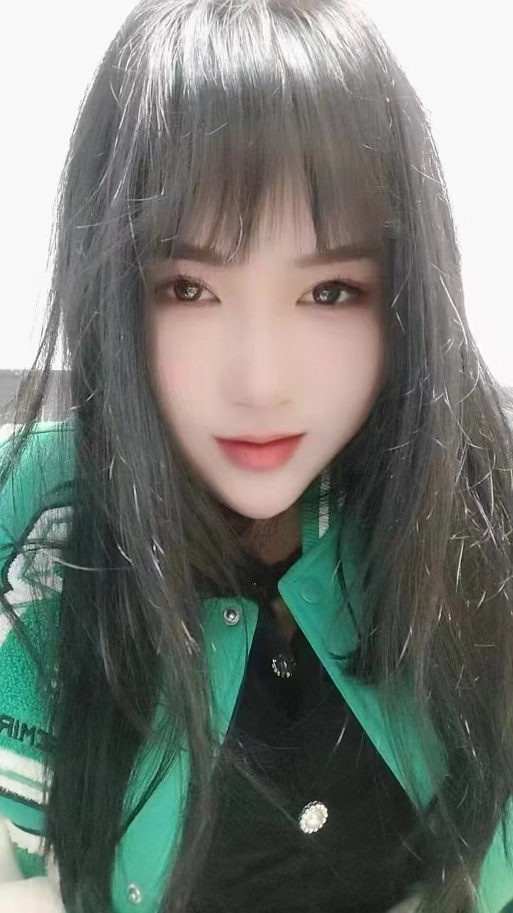 白云魅惑大奶少妇芳芳