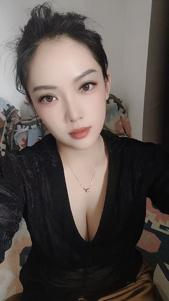 官服瑜伽辣妹妞妞