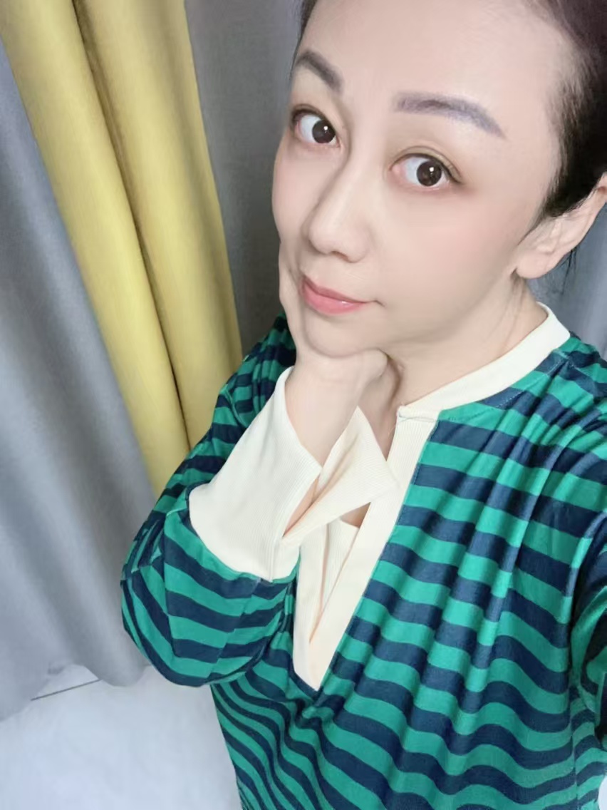 金水丰满气质型熟女妍妍