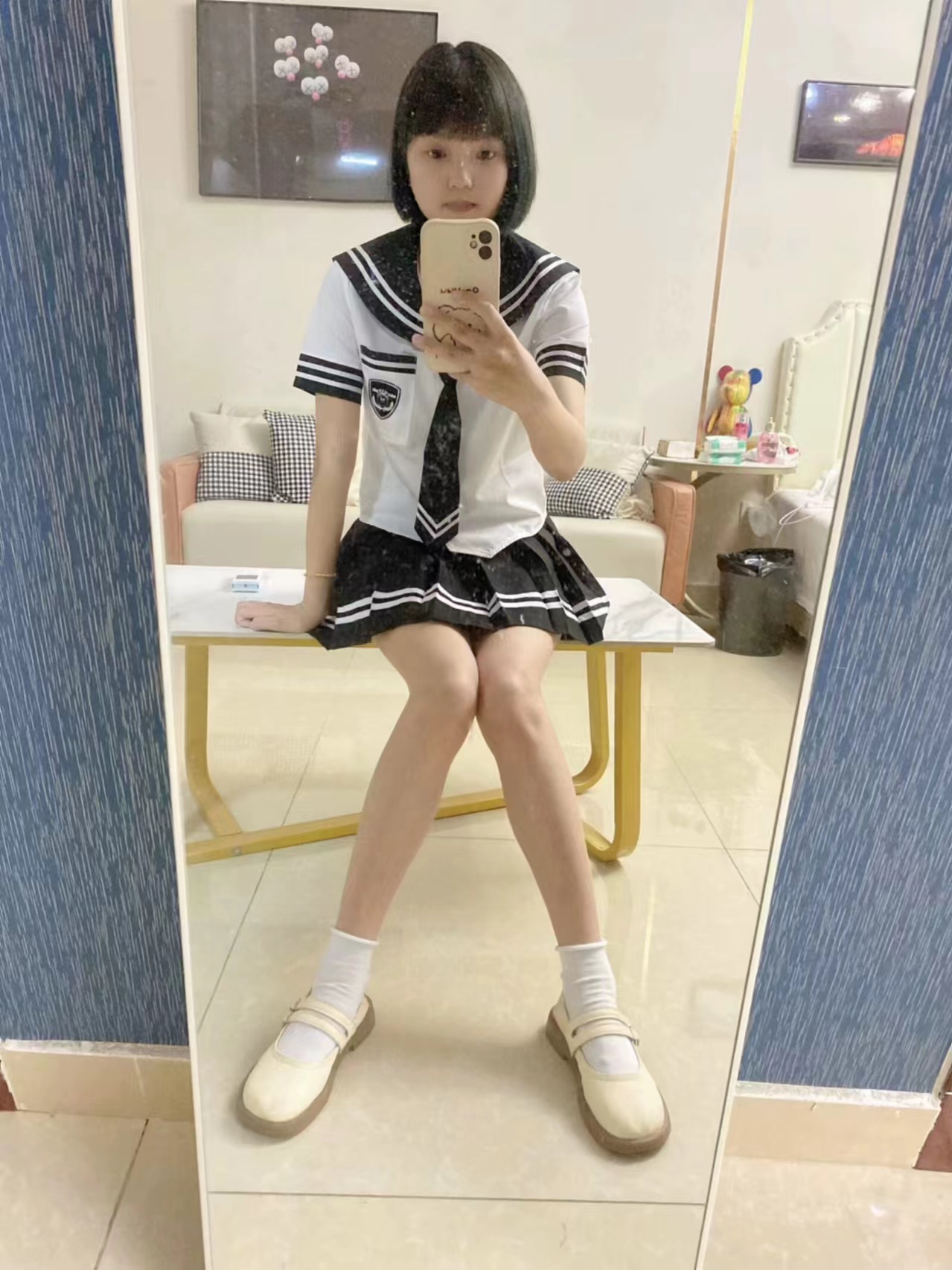 朝阳白嫩制服甜妹奶茶