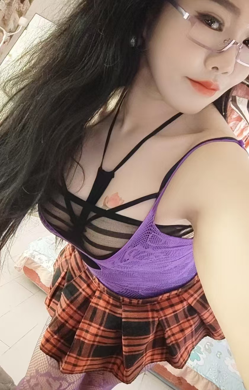 西青大奶尤物甜璐璐