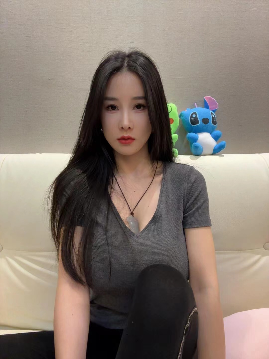 浦东极品巨乳辣妹小雅