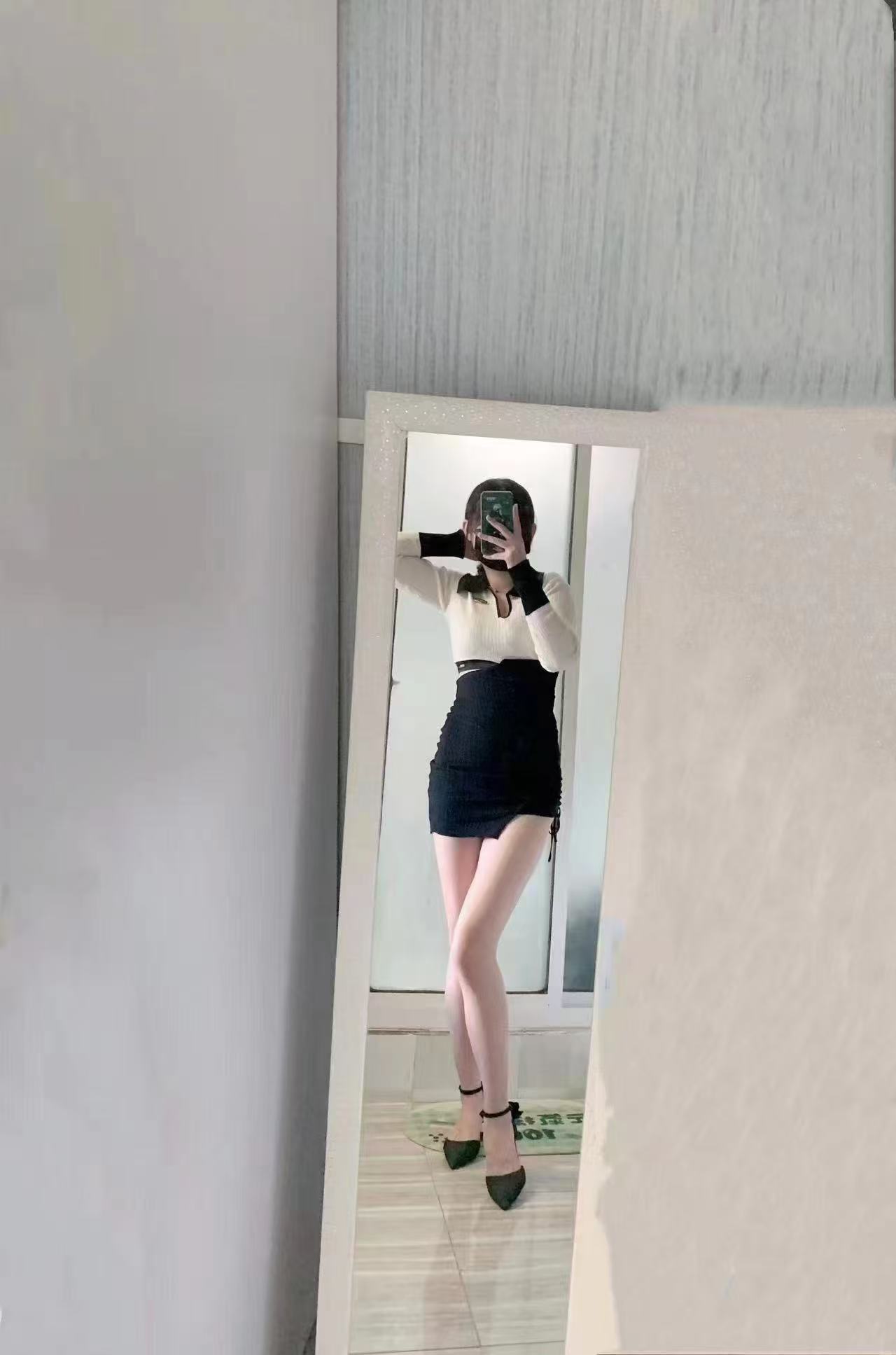 新吴美腿辣妹明月