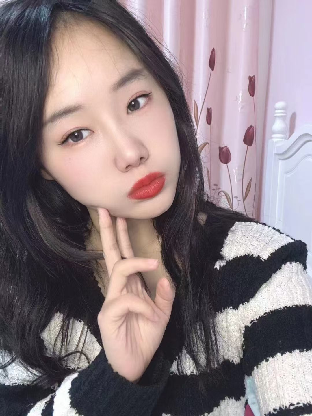 虎泉白嫩辣妹甜甜