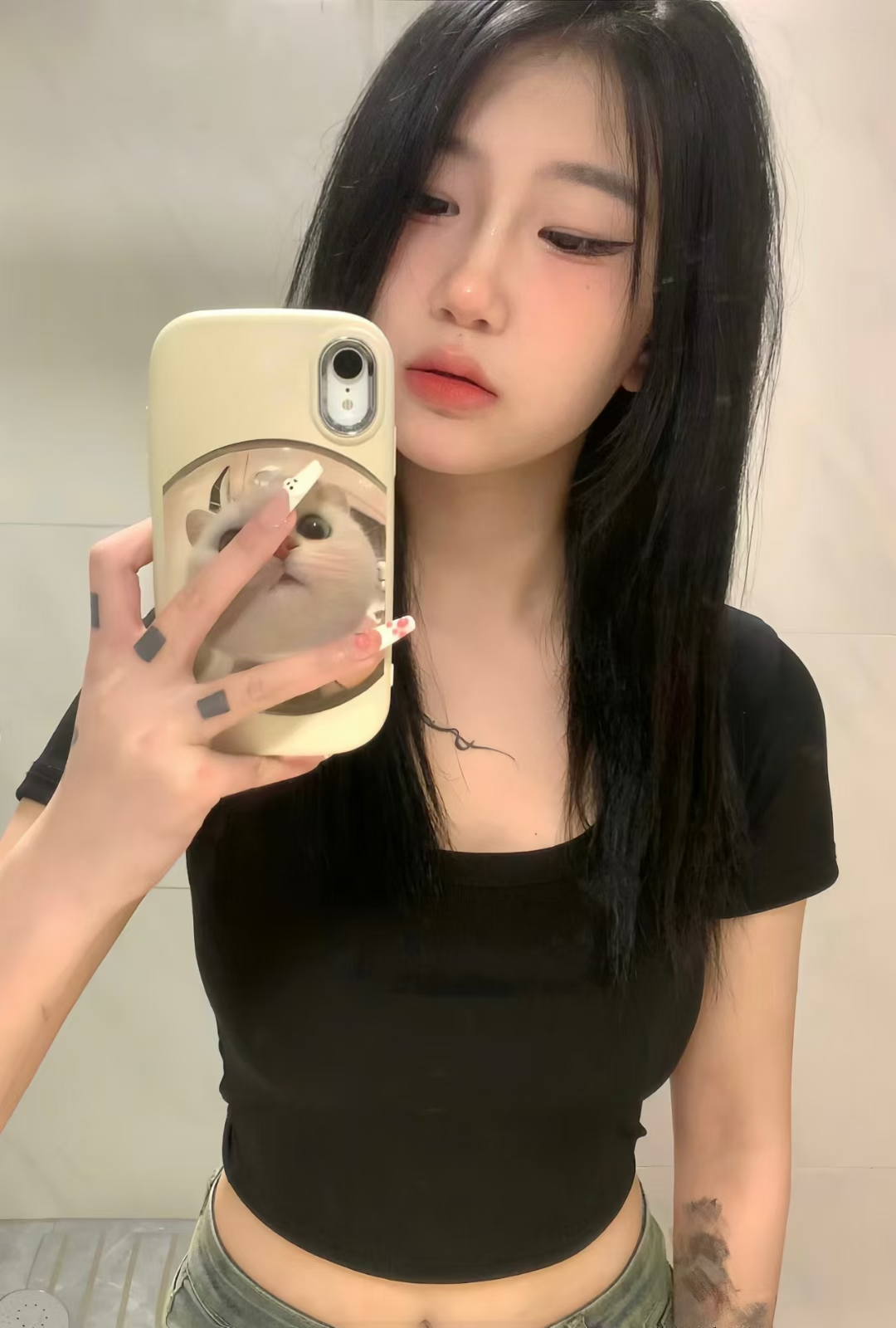 00后兼职学妹过年赚点零花钱